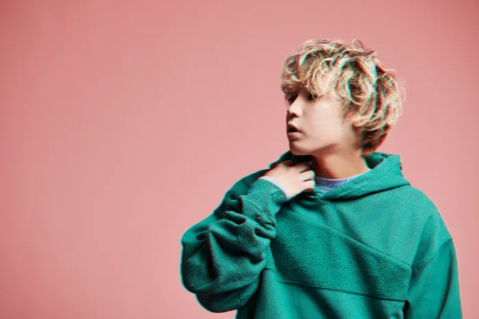 秋山黄色が逮捕された理由は何？彼女への傷害事件は本当？本名がバレた？