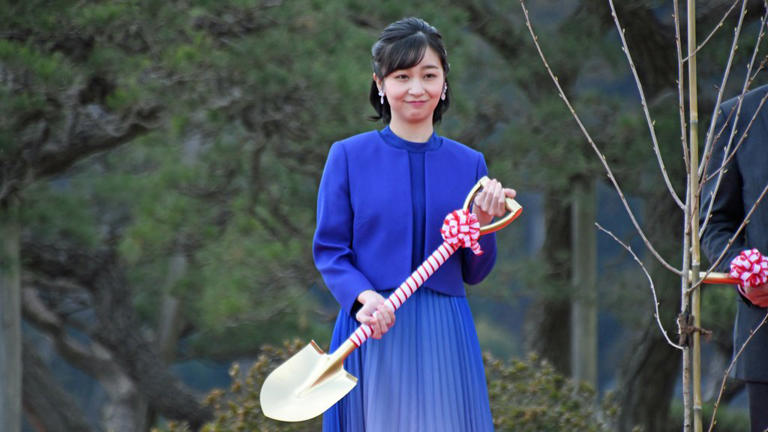 【ほほ笑みのプリンセス】佳子さまはどこで私服を買うの？愛用ブランドはある？         